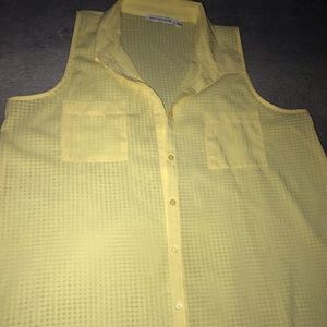 New button up sleeveless shirt